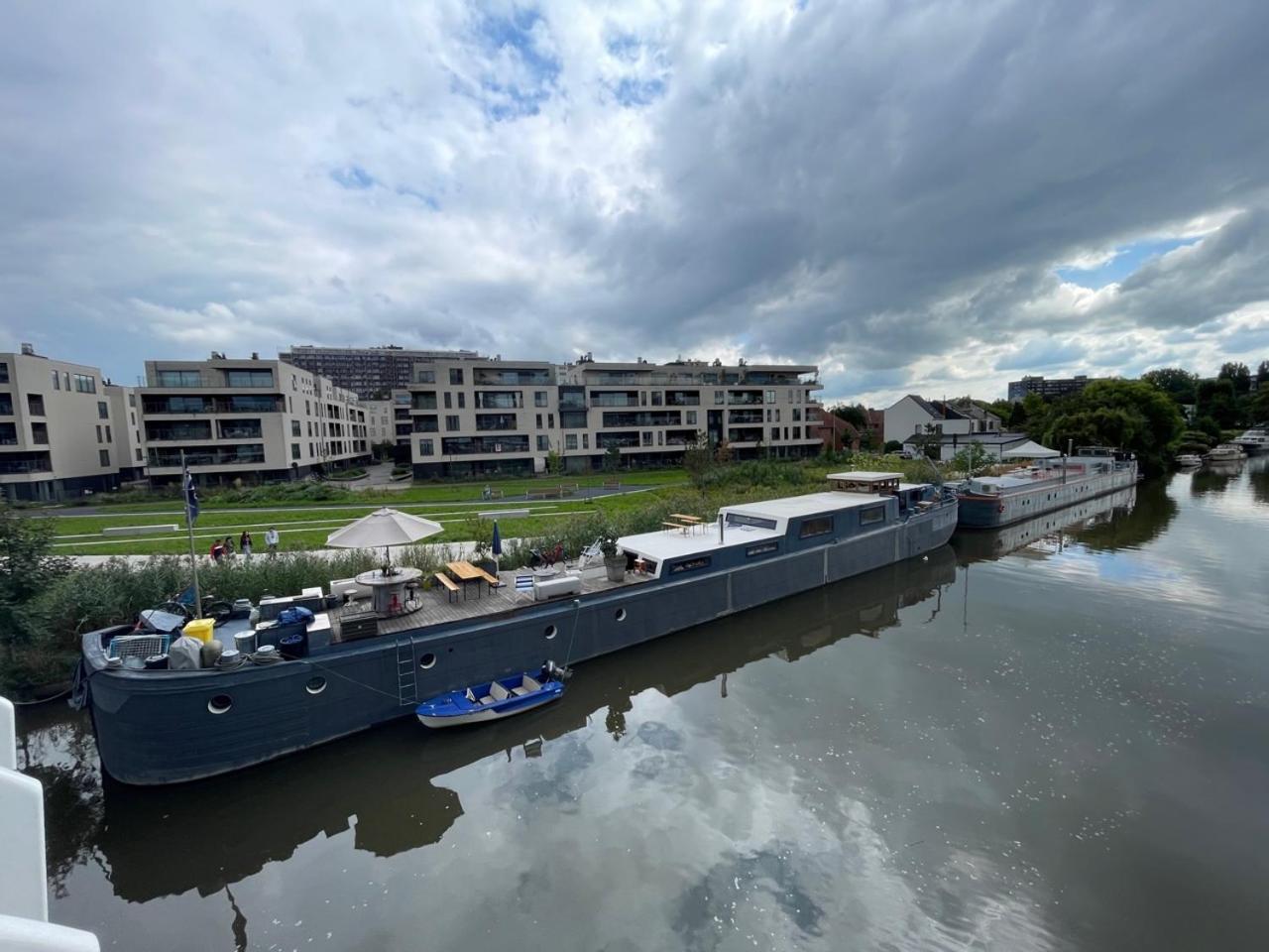 Boat & Breakfast Bellevue Hotel Gent Exterior foto